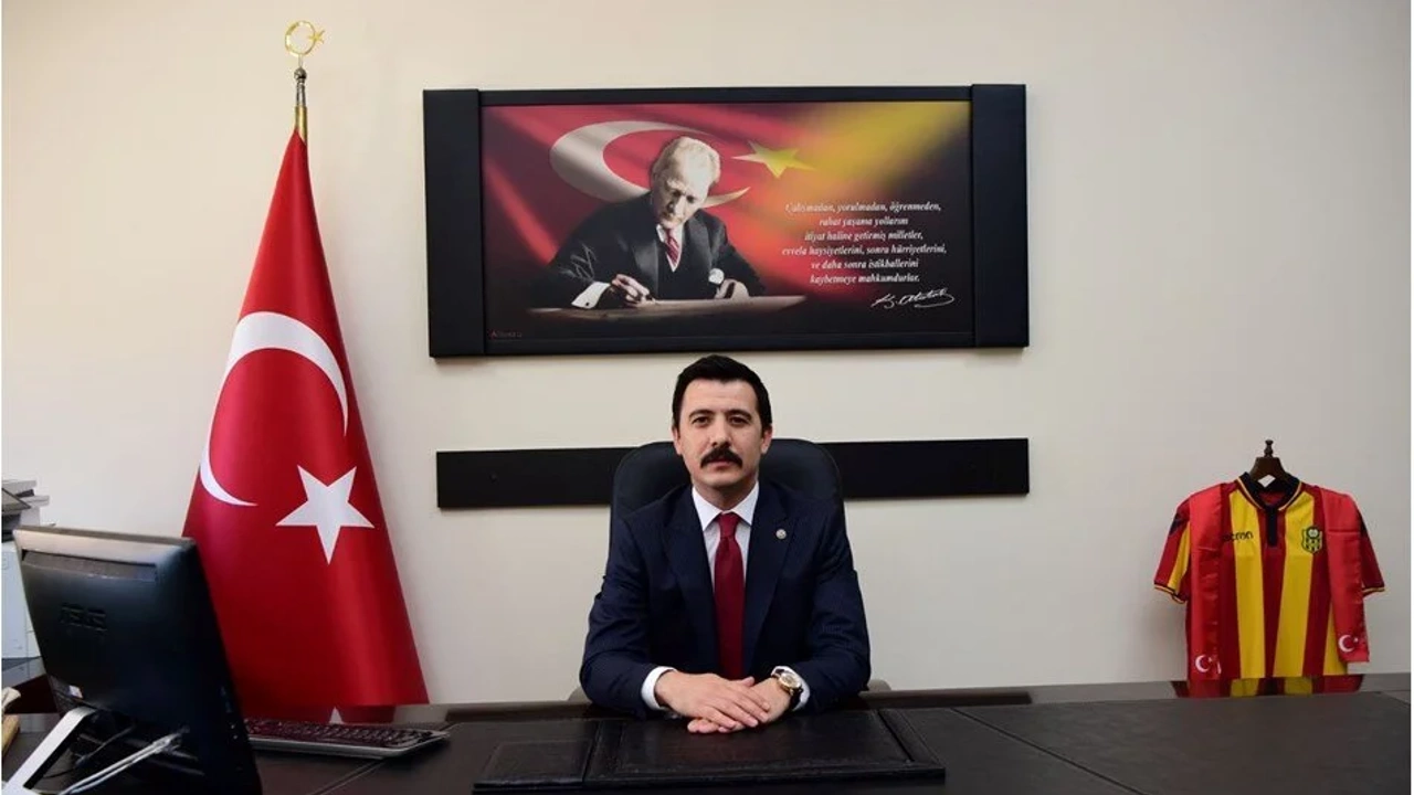 Cuma hutbesinden şehitleri çıkaran imama tepki gösteren kaymakama büyük iftira